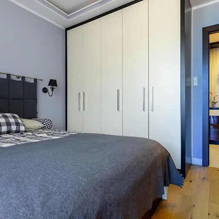 Nobleman Apartment *